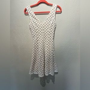 Aqua cute white align  size small. Not sure